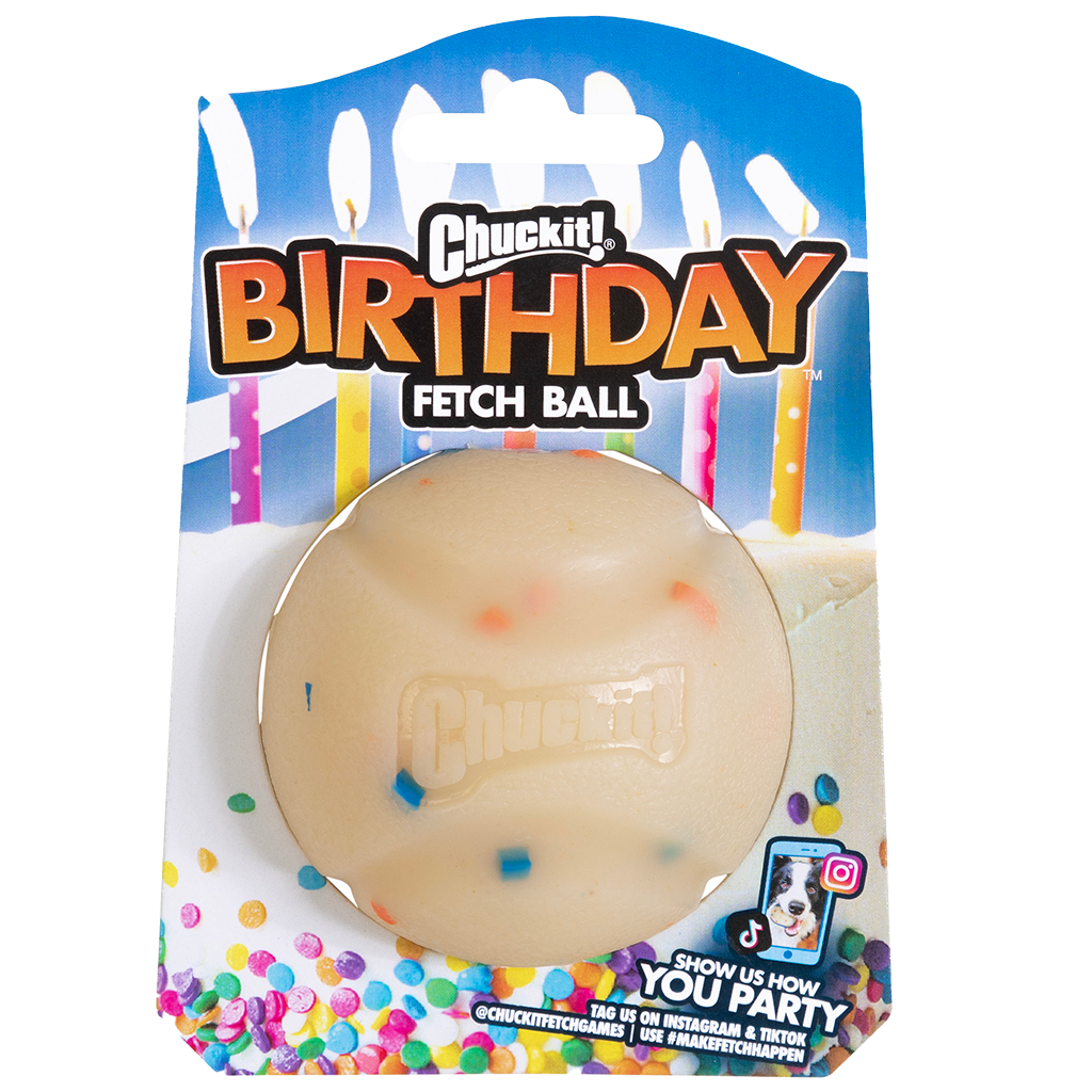 Celebrar mola, y con esta pelota festiva con olor a tarta de cumple, ¡más! - Doggy's corner